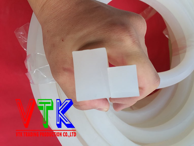 036 noi ban gioang silicon mau trang chu l o tinh phu yen 07 min