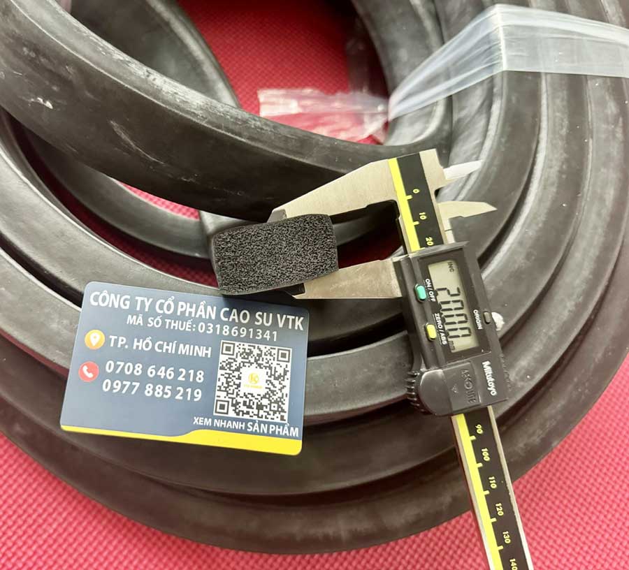 ron-cao-su-xop-epdm-chu-nhat-20x40