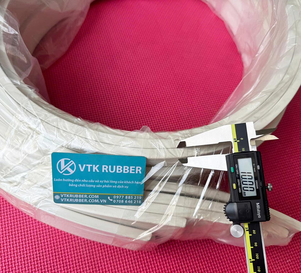 gia-cong-gioang-cao-su-chat-luong-cao-cao-su-epdm-silicone-nbr-chiu-dau