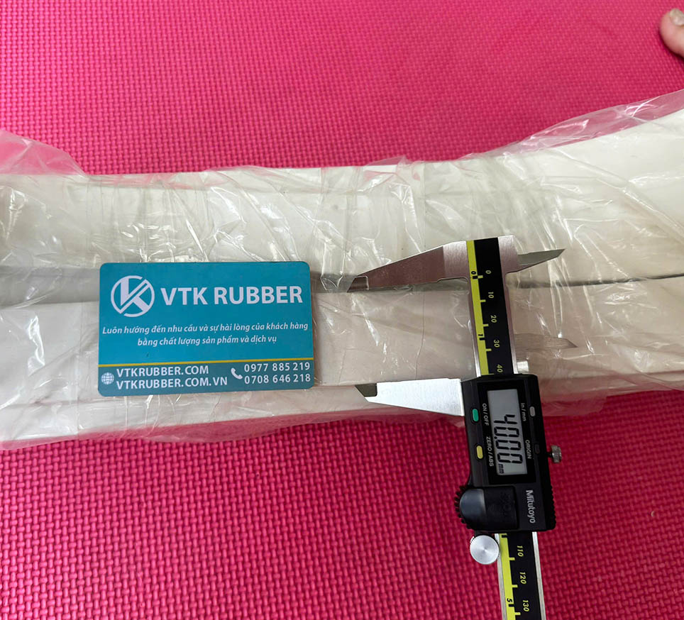 gia-cong-gioang-cao-su-chat-luong-cao-cao-su-epdm-silicone-nbr-chiu-dau