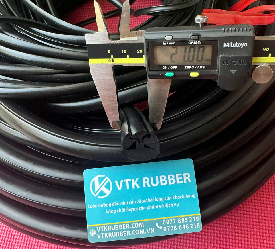 gia-cong-gioang-cao-su-chat-luong-cao-cao-su-epdm-silicone-nbr-chiu-dau