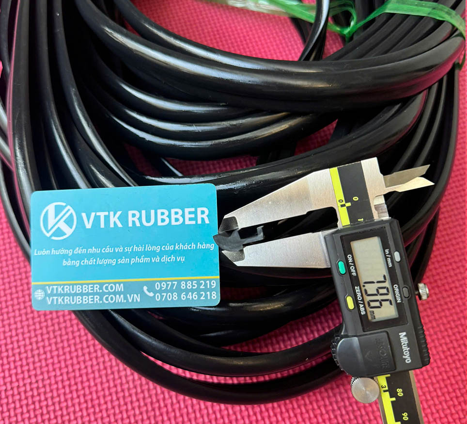 gia-cong-gioang-cao-su-chat-luong-cao-cao-su-epdm-silicone-nbr-chiu-dau