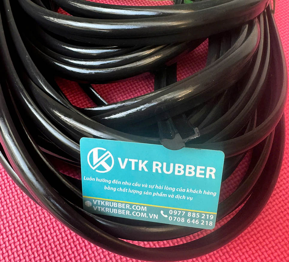 gia-cong-gioang-cao-su-chat-luong-cao-cao-su-epdm-silicone-nbr-chiu-dau