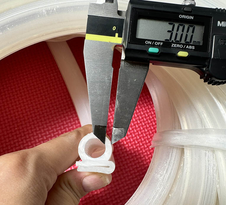 gioang-ron-chiu-nhiet-chu-e-dung-cho-cua-lo-lo-nuong