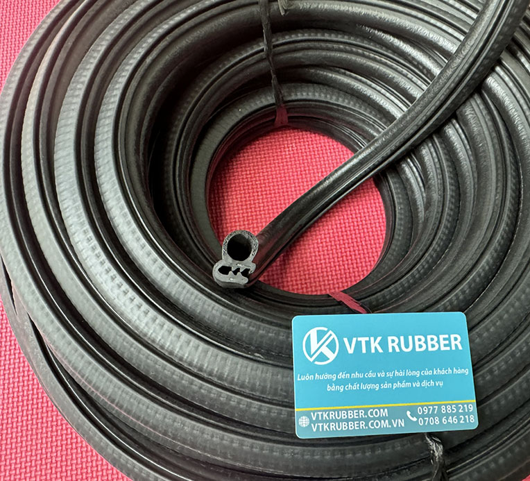 Loại ron xốp bọc kẽm XK giúp cố định chắc chắn vào mép cửa, chống trầy xước và giảm tiếng ồn khi đóng mở