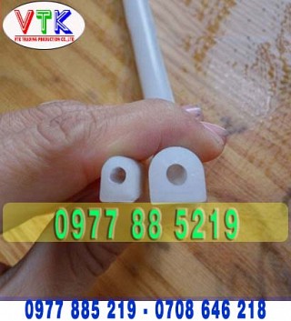 ron-silicone-dun/046_xuong-san-xuat-gioang-silicon-trang-chu-u-chu-v-chen-cua-kinh-binh-phuoc-min_1565874468.jpg