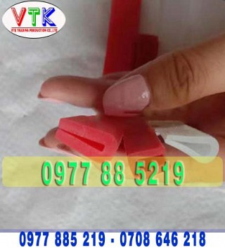ron-silicone-dun/053_noi-gia-cong-gioang-silicon-trang-chu-u-chu-v-chen-cua-kinh-o-dong-thap-min_1568517158.jpg
