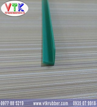 ron-silicone-dun/056_gia-cong-gioang-silicon-mau-xanh-chu-l-o-ben-tre-min_1569132635.jpg